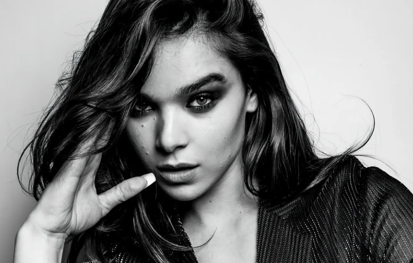 Photo wallpaper look, pose, model, actress, black and white, singer, hair, Hailee Steinfeld