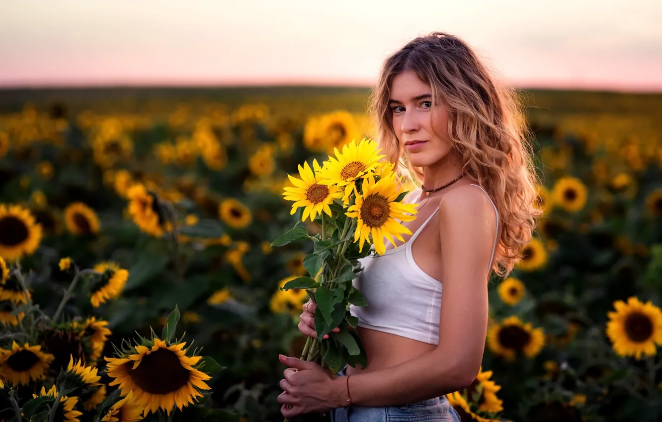 Photo wallpaper girl, sunflowers, Klaudia