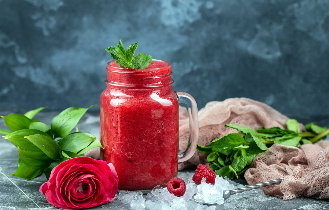 Photo wallpaper raspberry, roses, drink, mint, smoothies, berries •