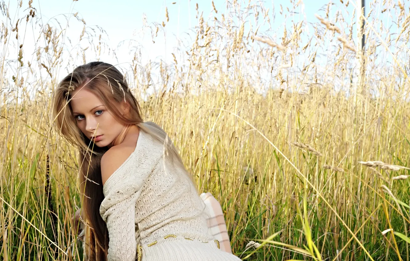Photo wallpaper the sky, grass, look, girl, blonde, ears, blouse, shoulders