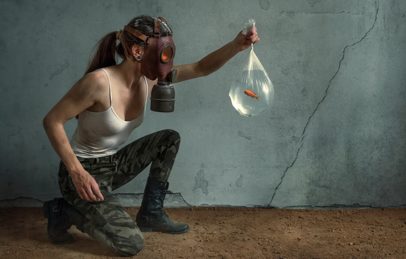 Photo wallpaper girl, fish, gas mask