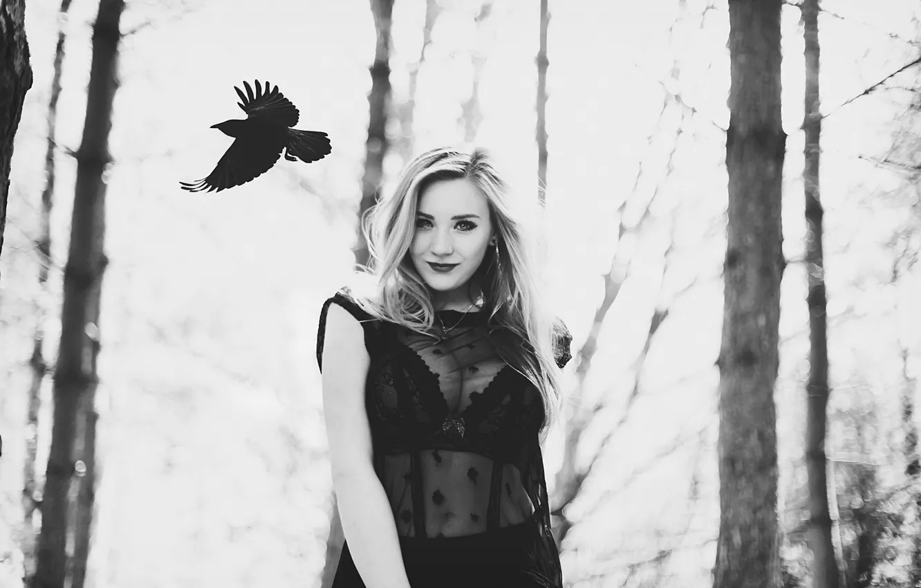 Photo wallpaper girl, smile, crow, Amy Spanos