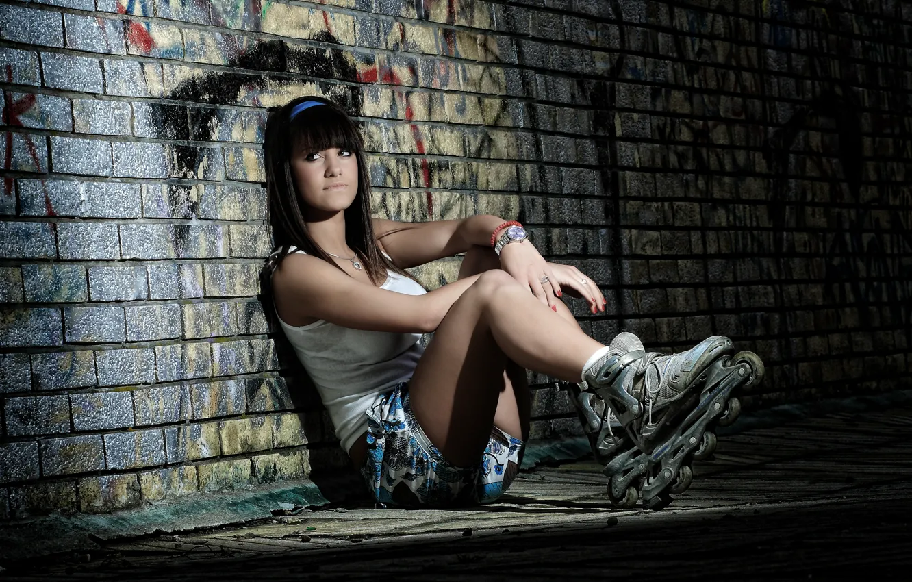 Photo wallpaper girl, wall, graffiti, shorts, brick, Mike, brunette, videos