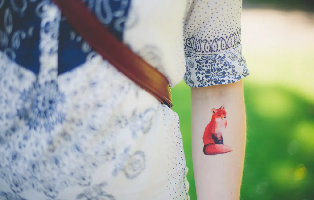 Photo wallpaper animal, figure, hand, tattoo, Fox, red, Fox