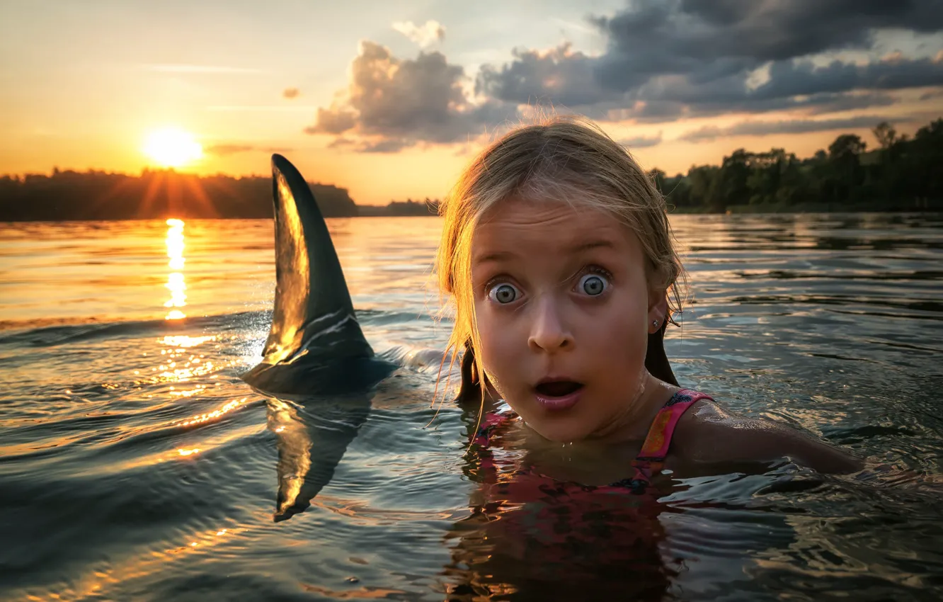 Photo wallpaper shark, girl, End of story