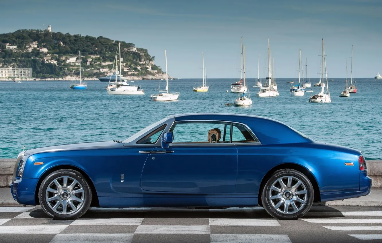 Photo wallpaper the sky, water, blue, background, coupe, yacht, Rolls-Royce, Phantom