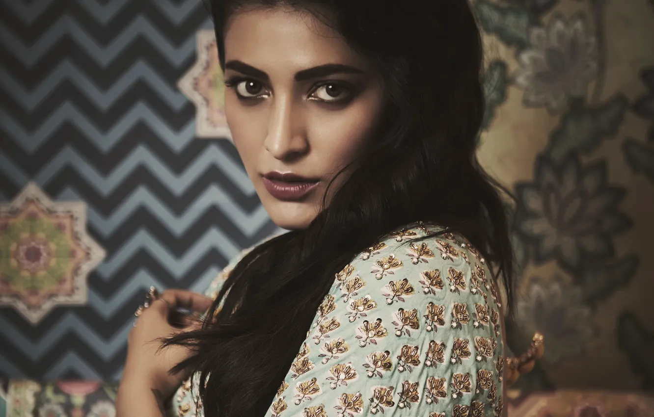 Photo wallpaper girl, eyes, smile, beautiful, model, pretty, beauty, lips