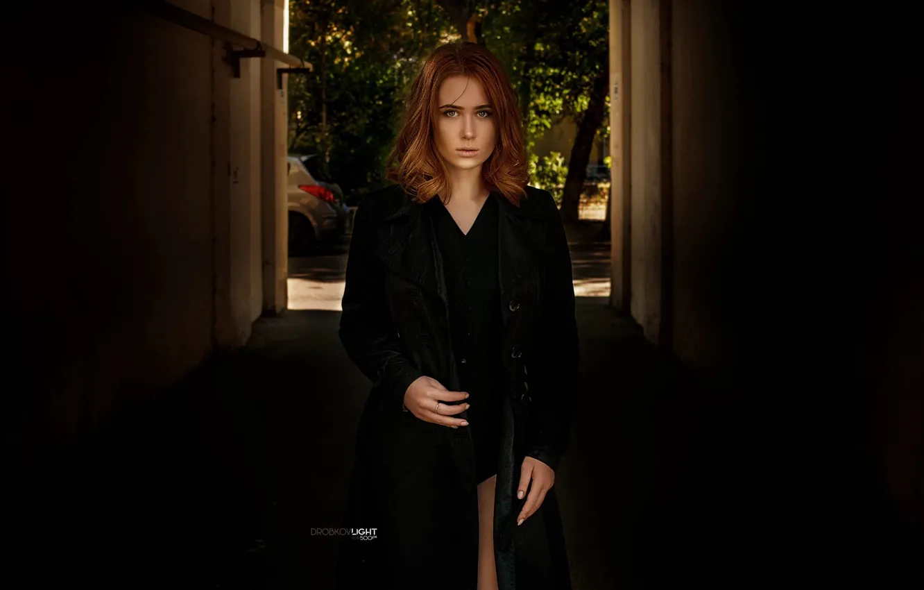 Photo wallpaper look, girl, street, hair, yard, arch, Elvira, Elvira