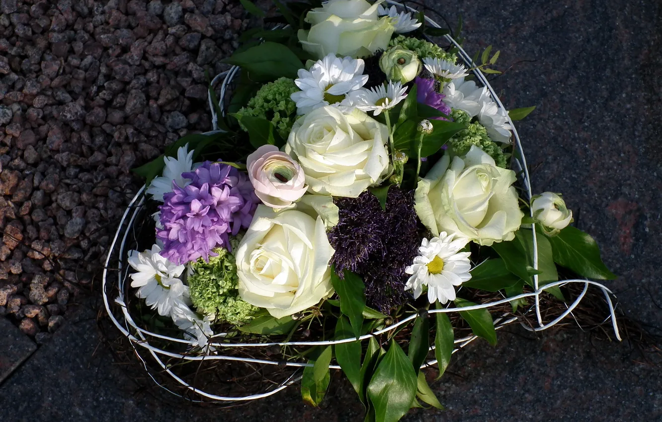 Photo wallpaper flowers, nature, gift, heart, roses, chamomile, bouquet, gentle