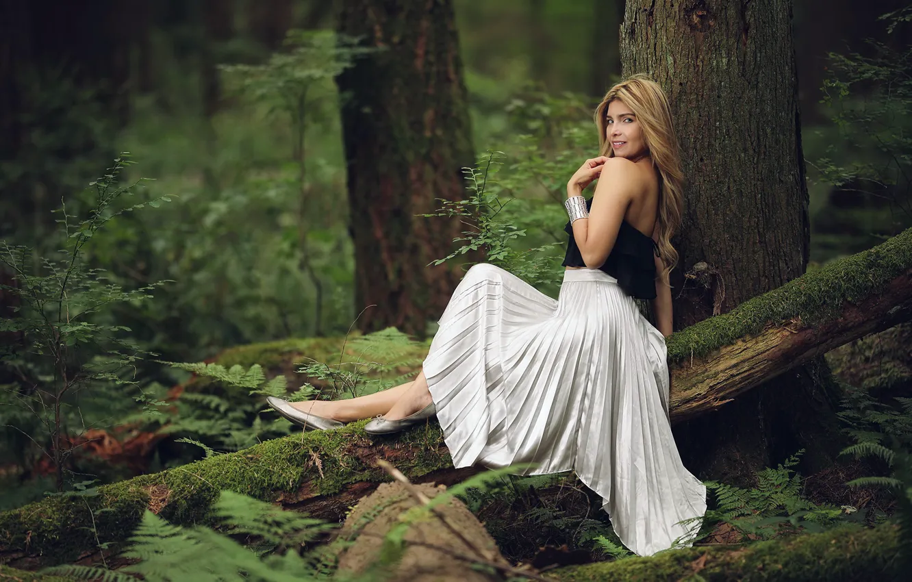 Photo wallpaper forest, girl, nature