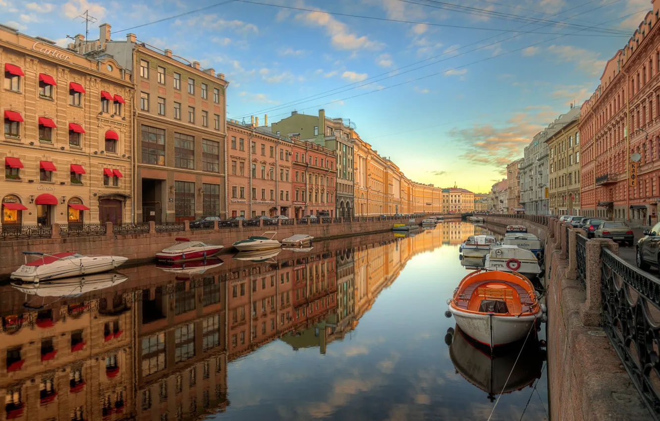 Photo wallpaper the city, river, street, building, boats, Sink, Saint Petersburg