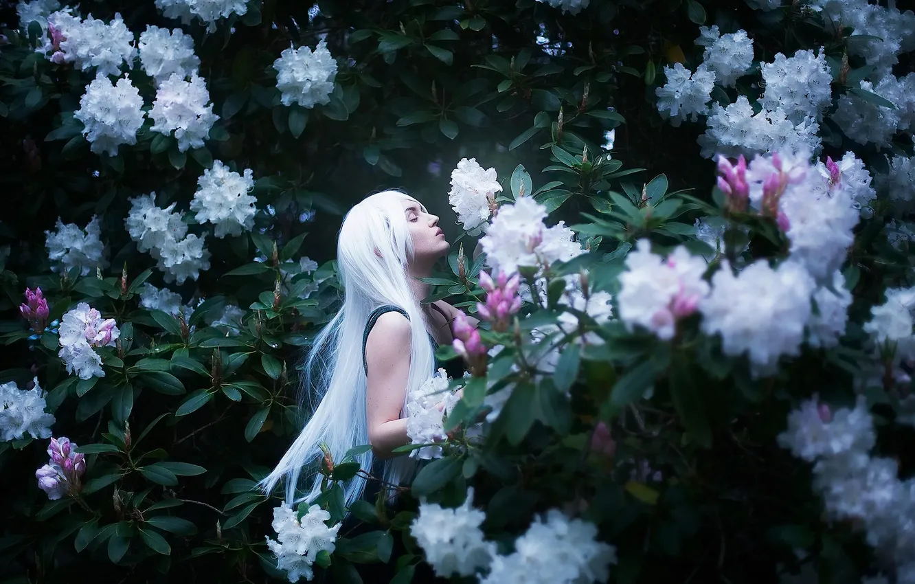 Photo wallpaper flowers, mood, white hair, rhododendrons, Maria Elige Aliaeva