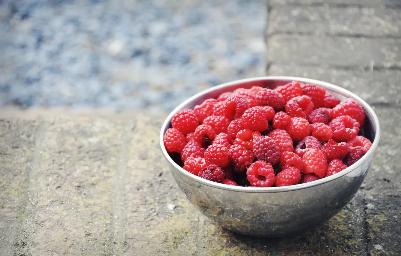 Photo wallpaper berries, raspberry, plate, bowl