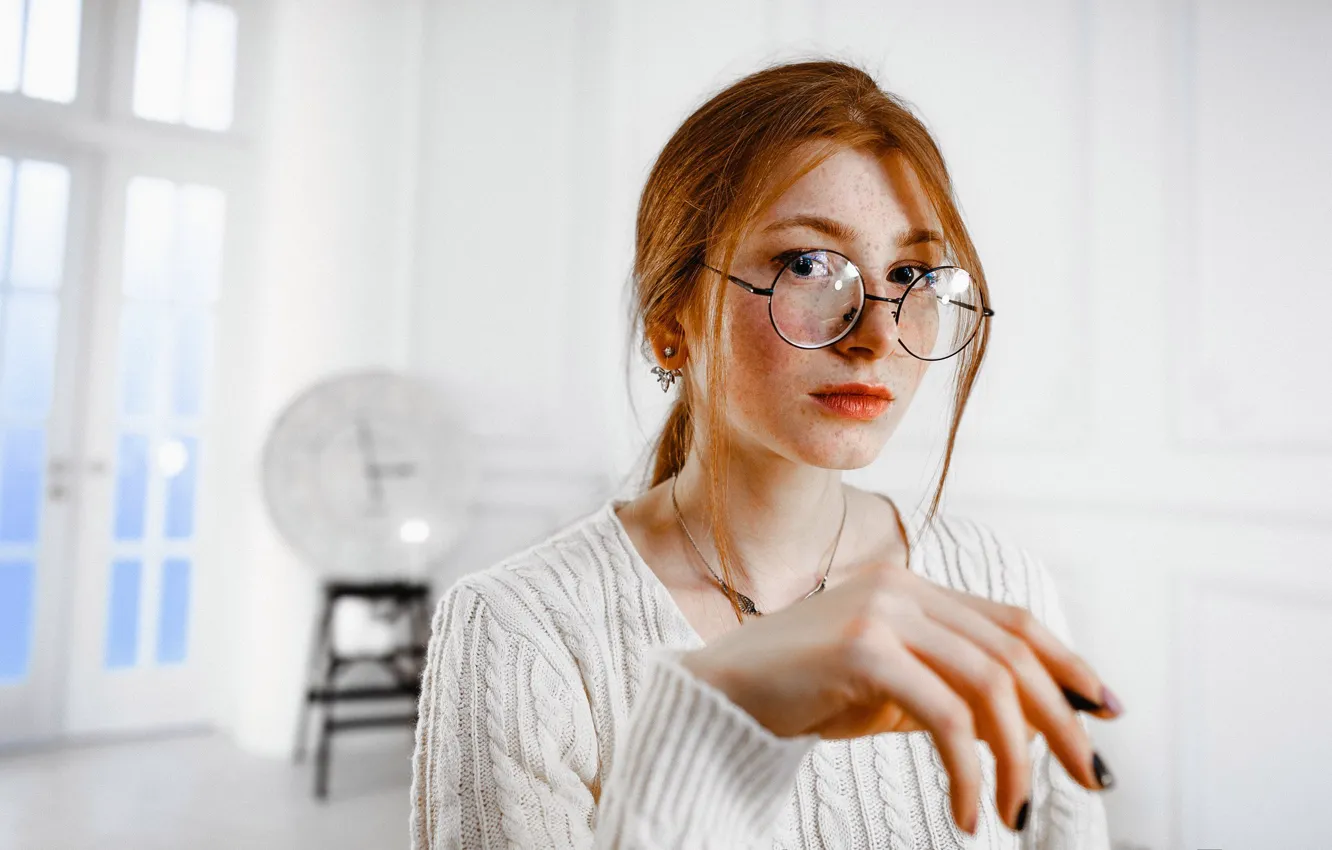 Photo wallpaper eyes, look, girl, earrings, hands, the door, glasses, red