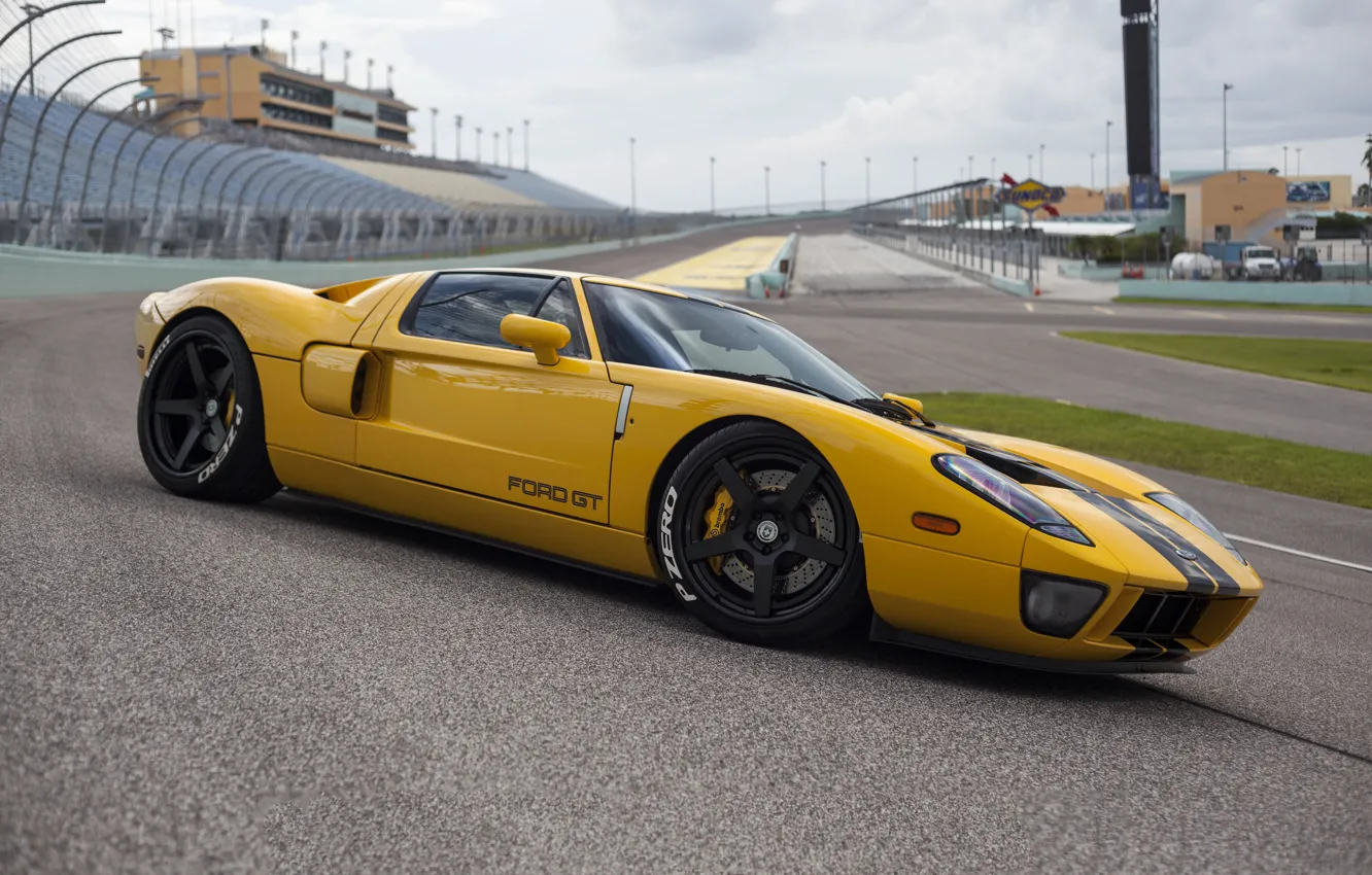 Photo wallpaper Ford, yellow, track, hre, gt