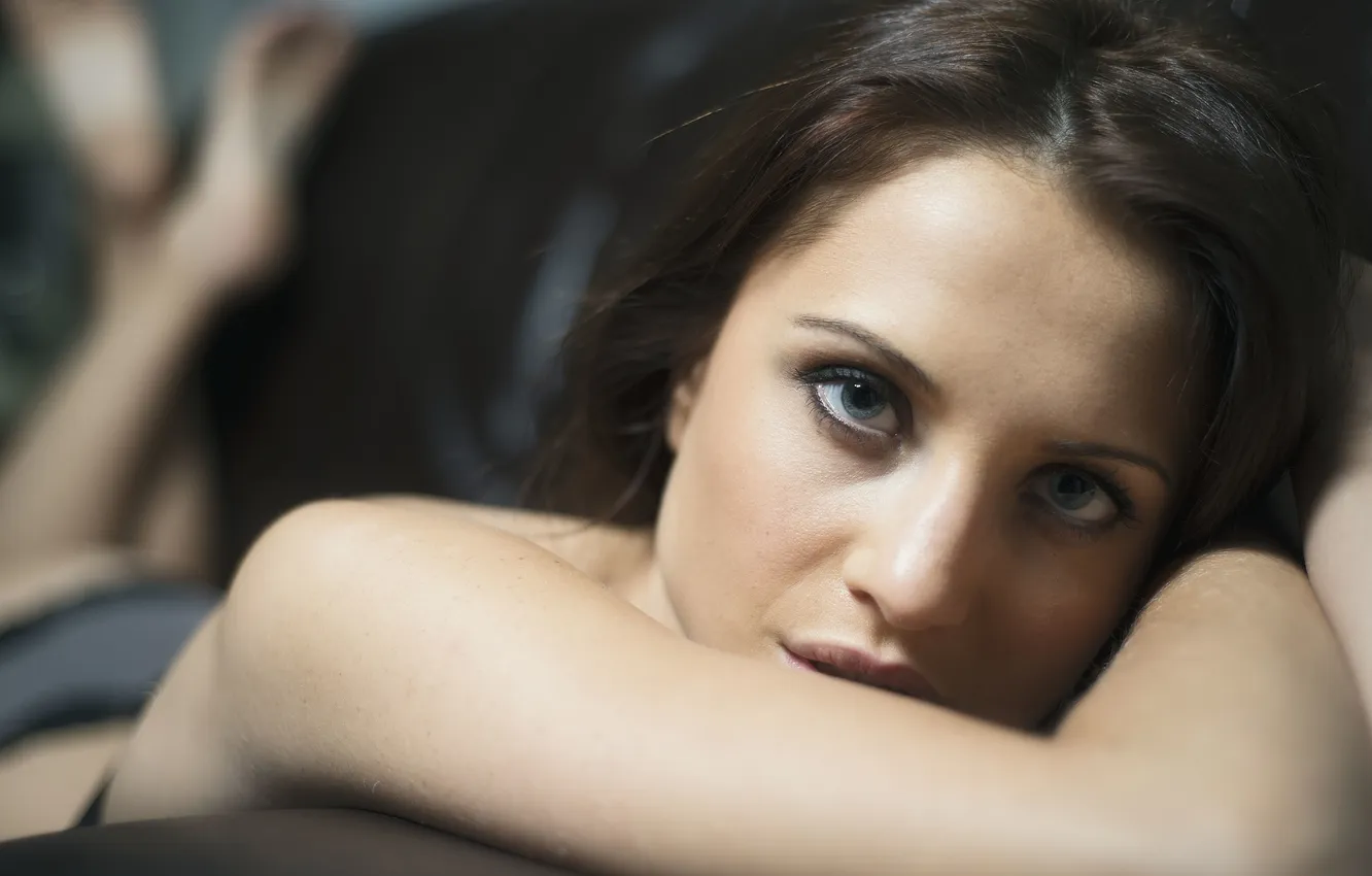 Photo wallpaper girl, face, brunette