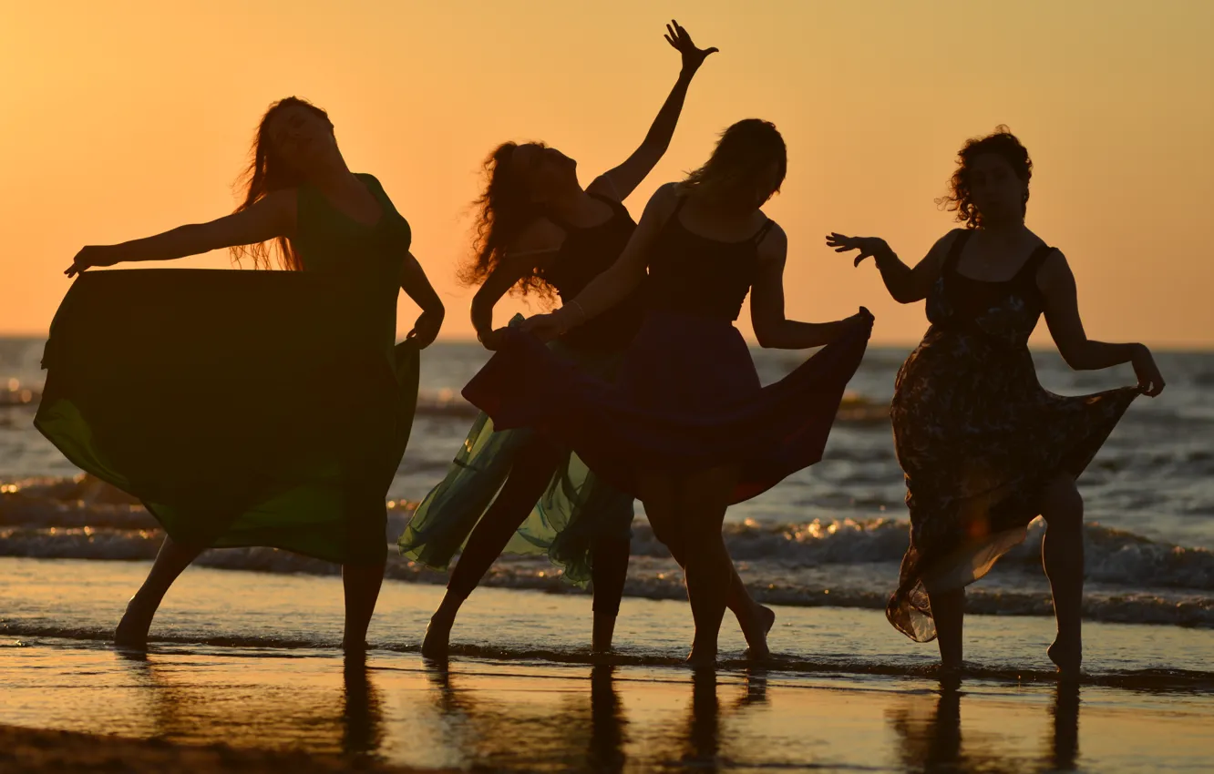 Photo wallpaper sea, summer, sunset, girls, dancing