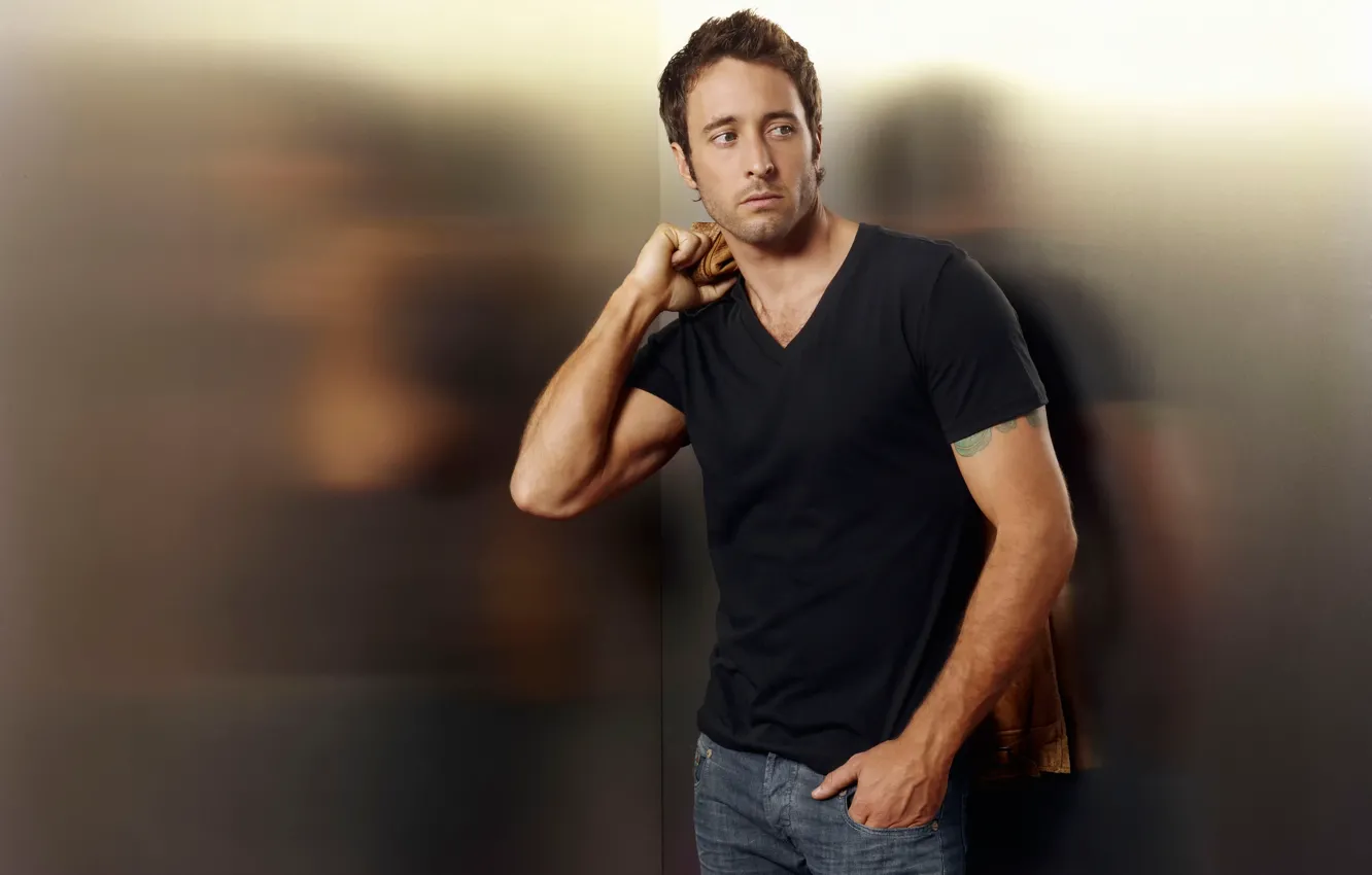 Photo wallpaper reflection, portrait, actor, Alex O'Loughlin