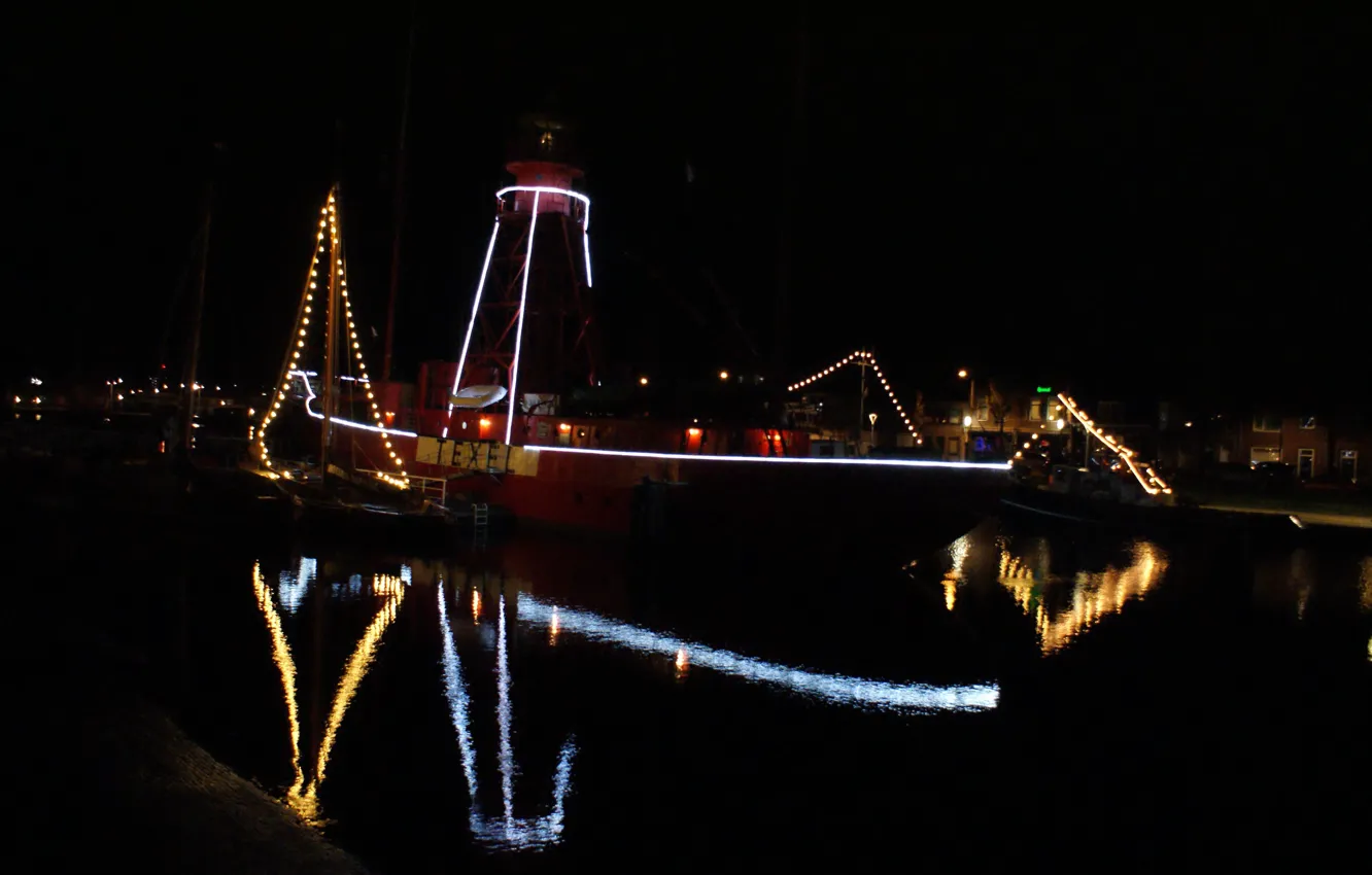 Photo wallpaper lights, Holland, ship, reflection, lights on river, Texel, reflection in water, light and dark