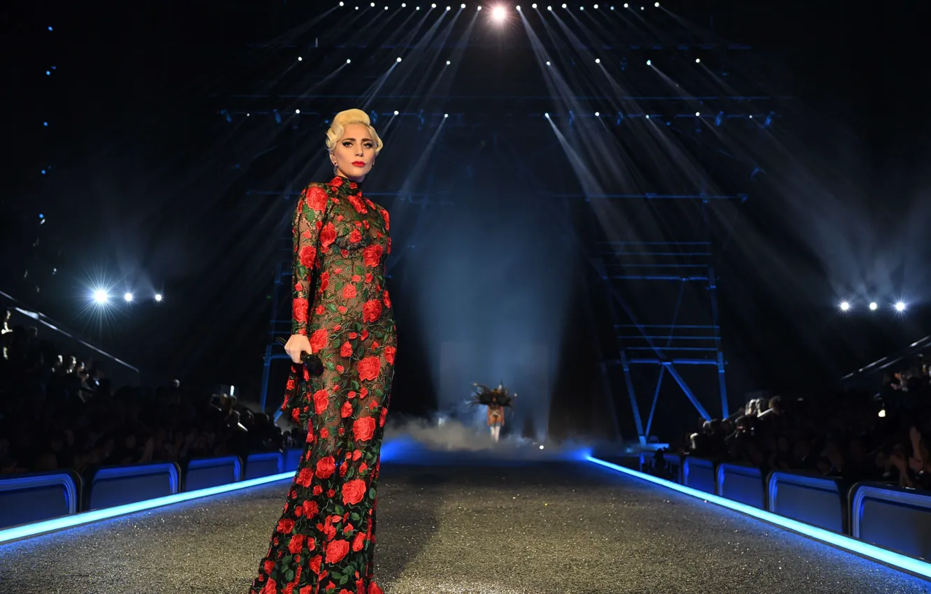 Photo wallpaper ass, look, girl, style, music, black, woman, hair