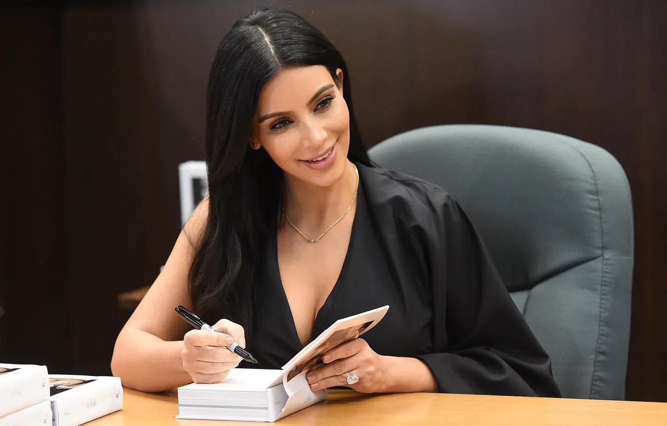 Photo wallpaper brunette, celebrity, Kim Kardashian