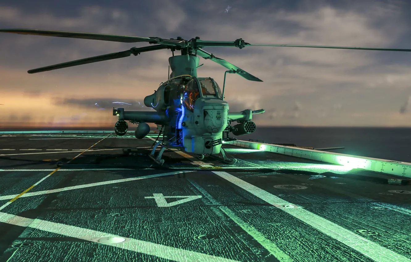 Photo wallpaper helicopter, Viper, shock, Bell AH-1Z, "Viper"