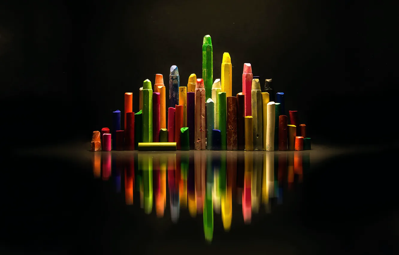 Photo wallpaper reflection, pencils, art