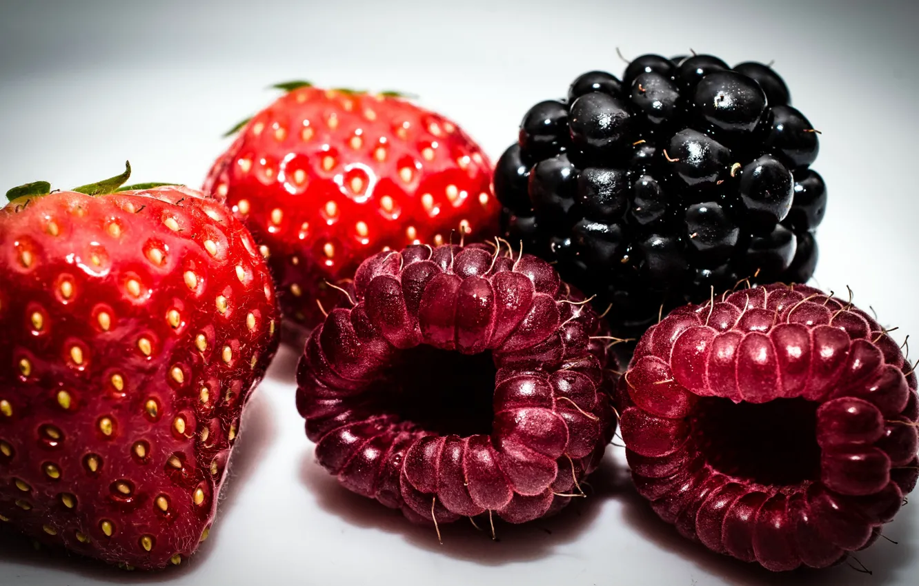 Photo wallpaper macro, berries, raspberry, strawberry, BlackBerry