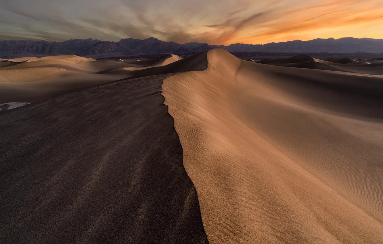 Photo wallpaper sand, the sky, clouds, line, sunset, mountains, rocks, desert