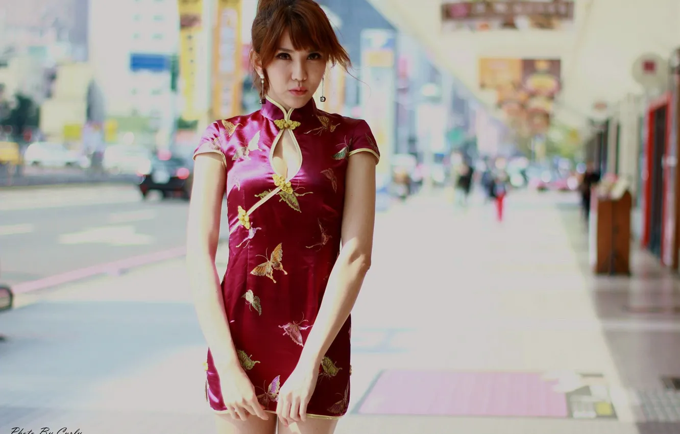 Photo wallpaper street, model, Asian, red hair, curly, Maggie Huang Shuhua