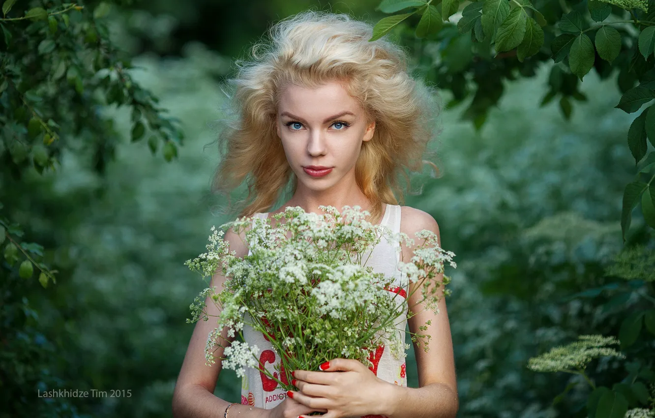 Photo wallpaper look, leaves, girl, flowers, branches, model, portrait, bouquet