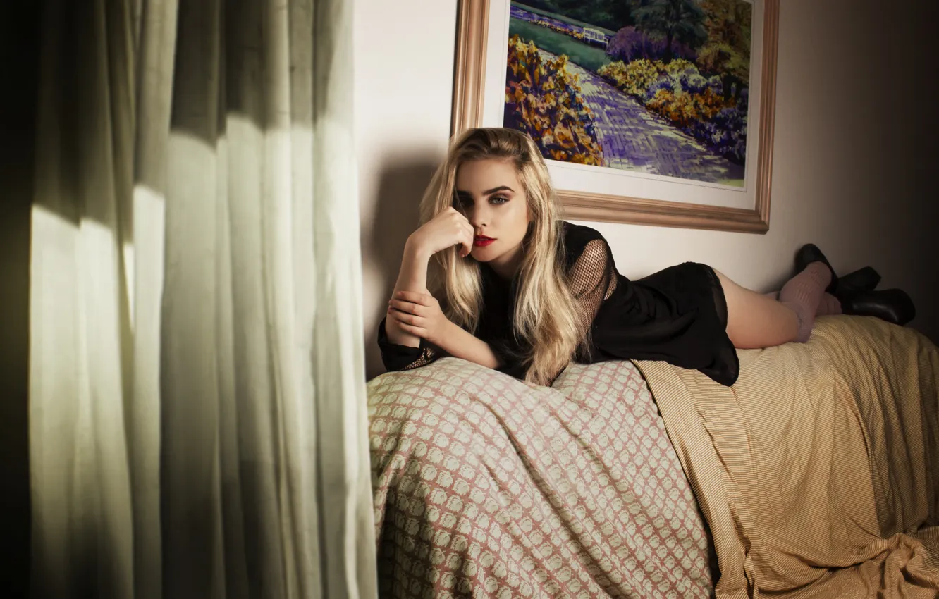 Photo wallpaper girl, pose, sofa, blonde, lies