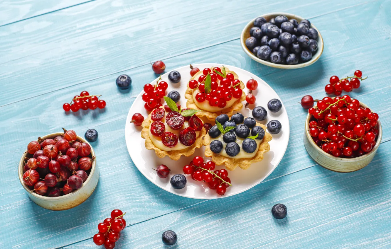 Photo wallpaper red, berries, Board, blueberries, plate, cake, bowl, placer