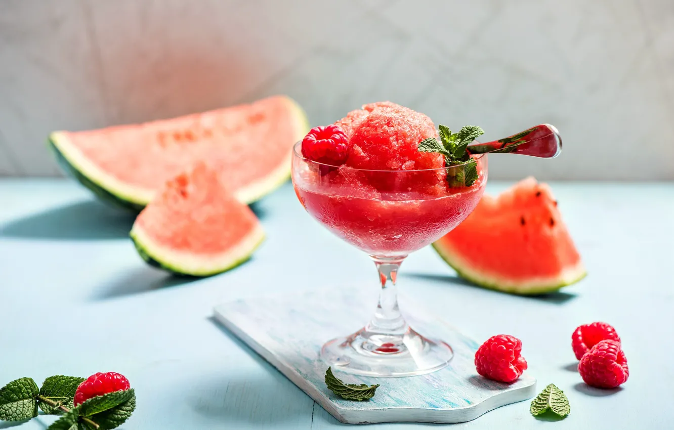 Photo wallpaper raspberry, watermelon, cocktail