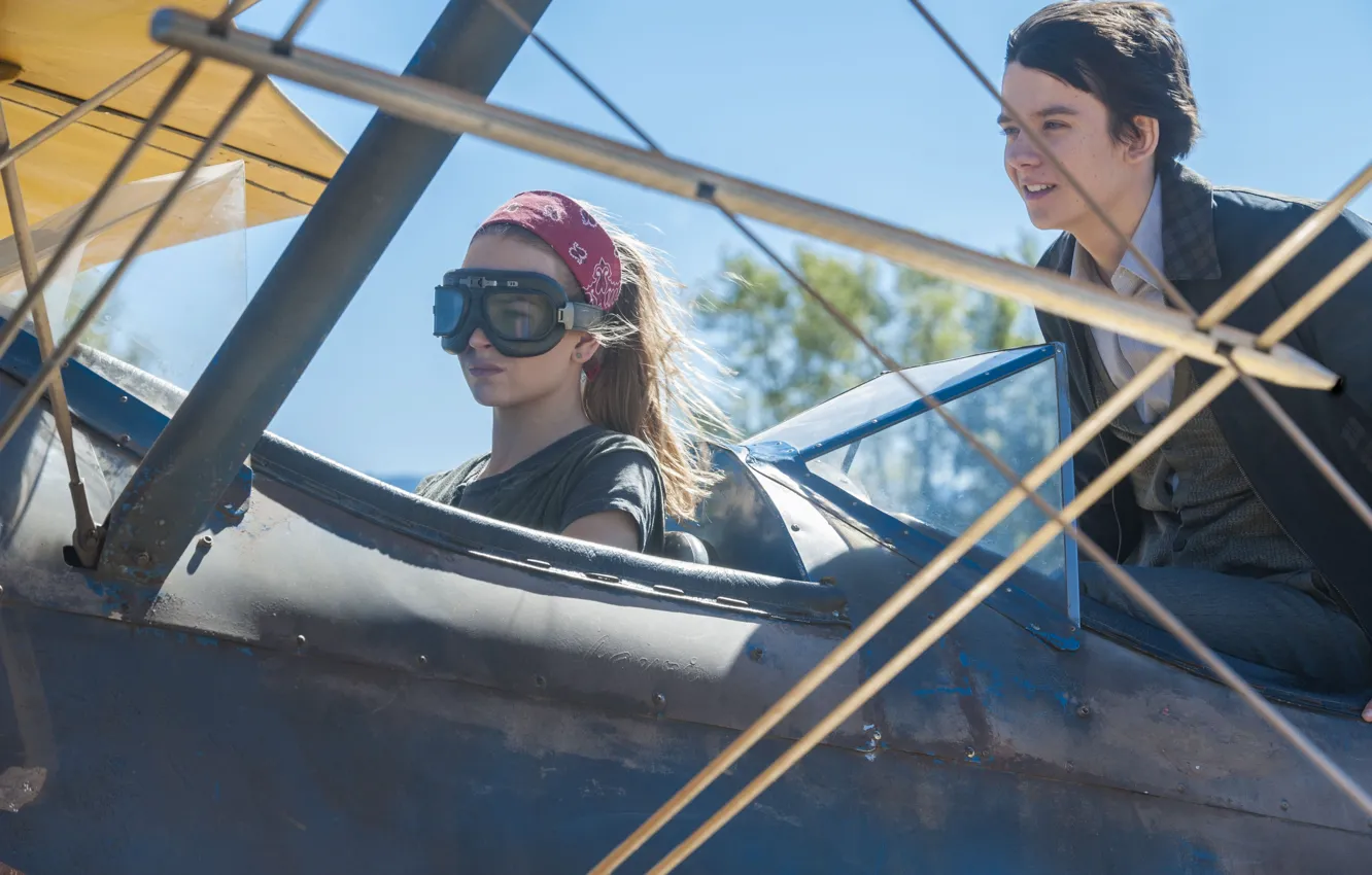 Photo wallpaper cinema, girl, airplane, movie, film, Britt Robertson, Asa Butterfield, The Space Between Us