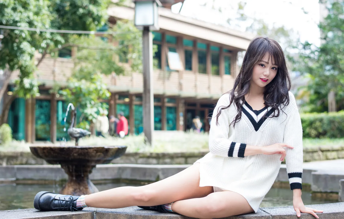 Photo wallpaper summer, girl, face, hair, fountain, beauty