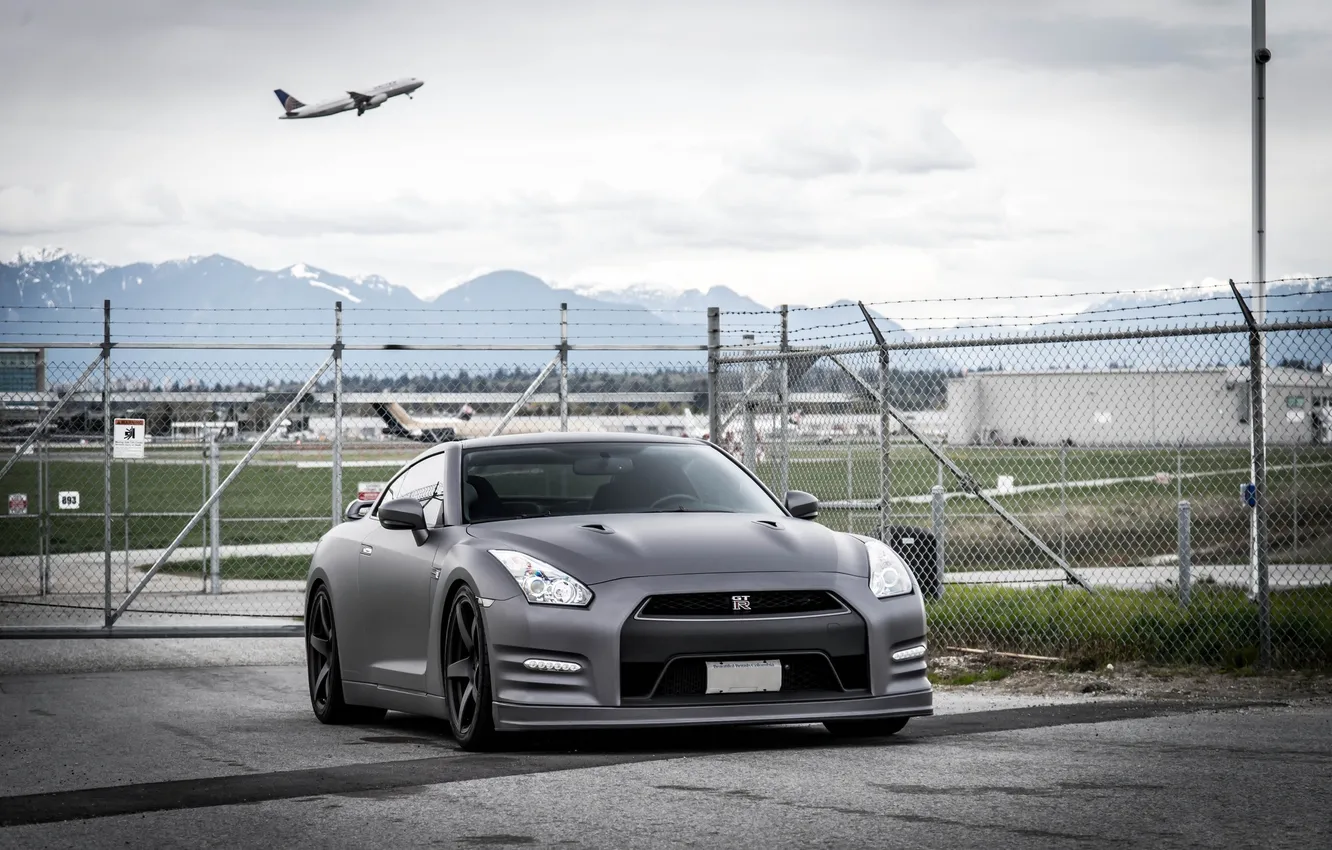 Photo wallpaper the plane, nissan, the airfield, the rise, Nissan, gt-r, r35, matte black