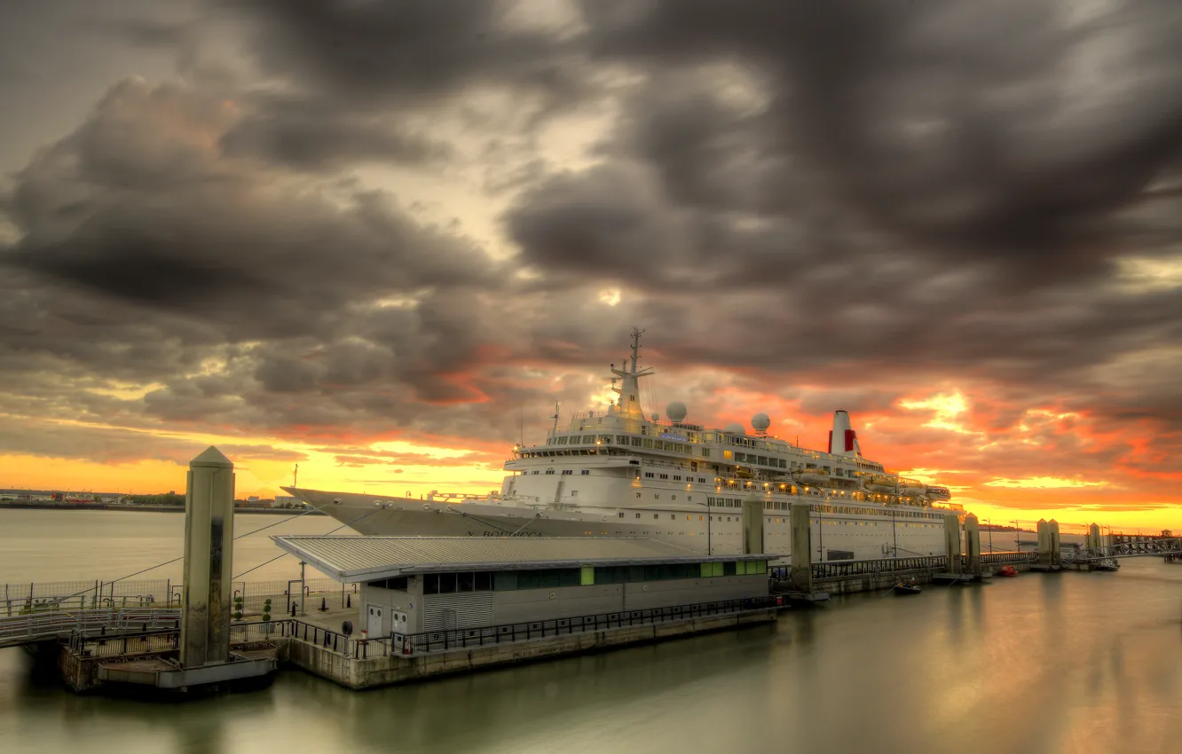 Photo wallpaper sunset, Liverpool, MV Boudicca