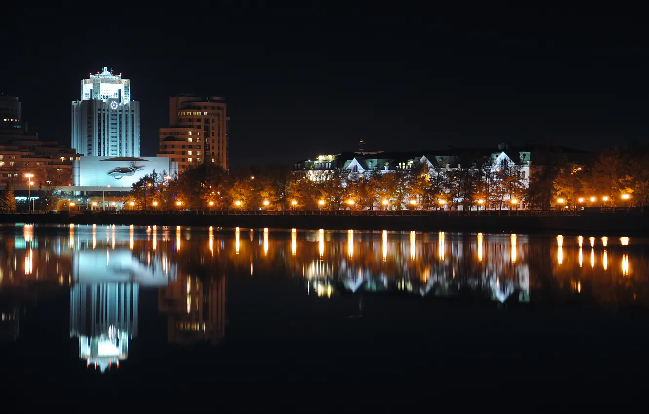 Photo wallpaper night, river, promenade, Ekaterinburg, Iset, plotinka