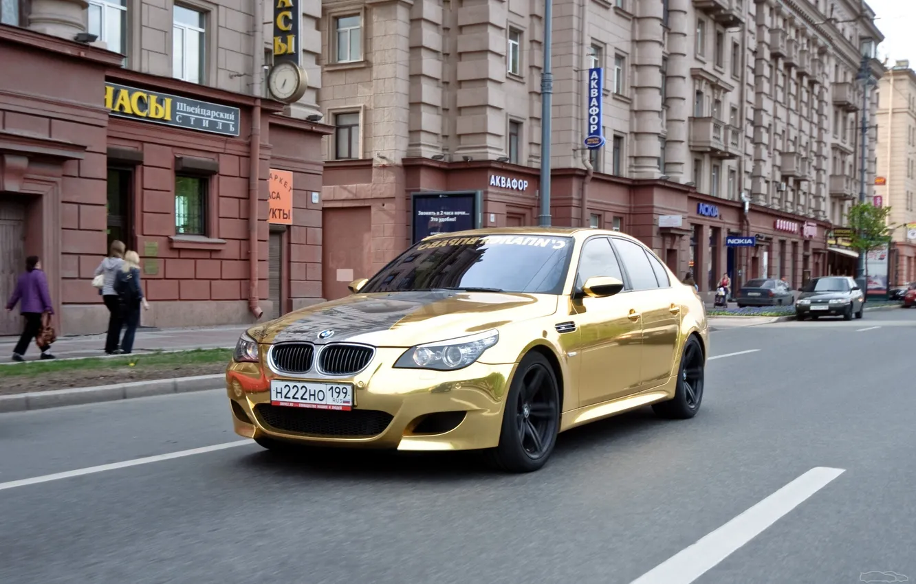 Photo wallpaper machine, gold, beauty, review, BMW M5