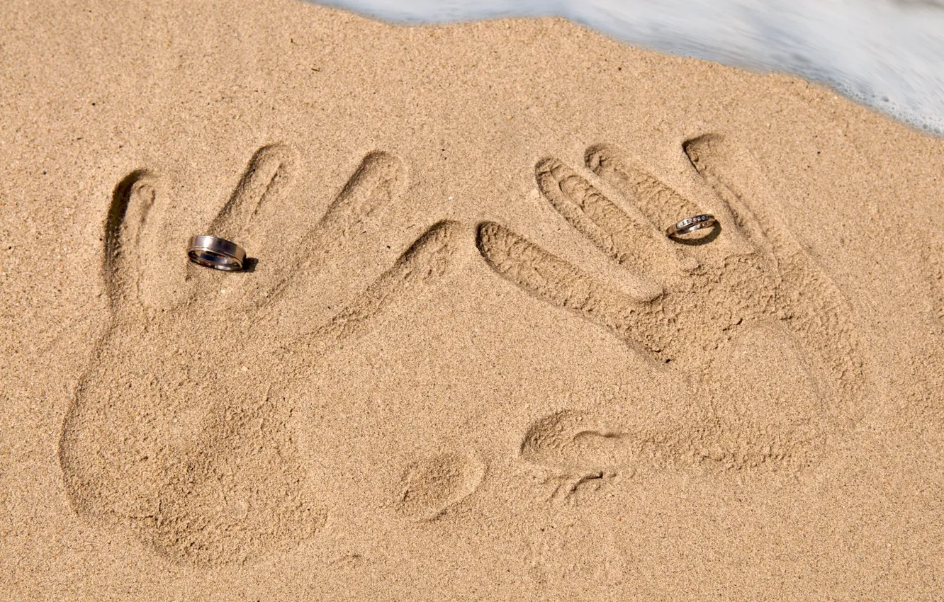 Photo wallpaper sand, ring, imprint