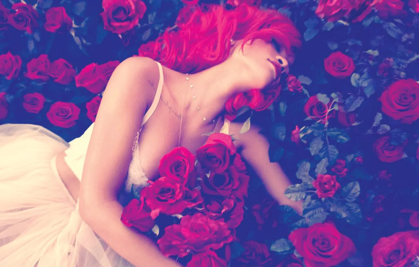 Photo wallpaper roses, tattoo, singer, rihanna, Rihanna