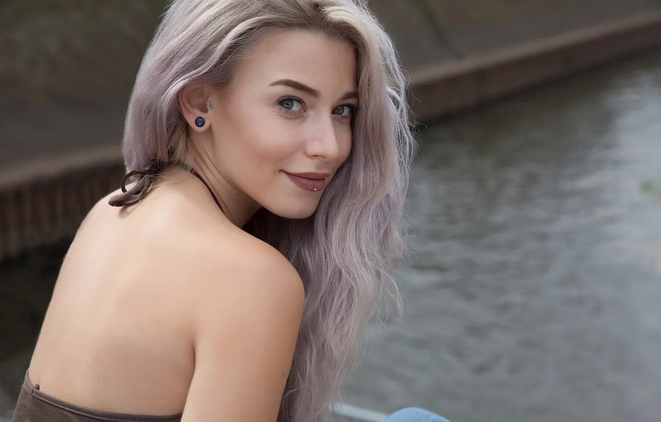 Photo wallpaper look, pose, model, back, portrait, makeup, piercing, hairstyle