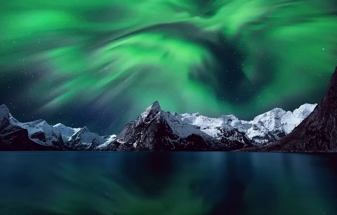 Photo wallpaper greens, mountains, lake, beauty, Northern lights, mountains, lake, beauty