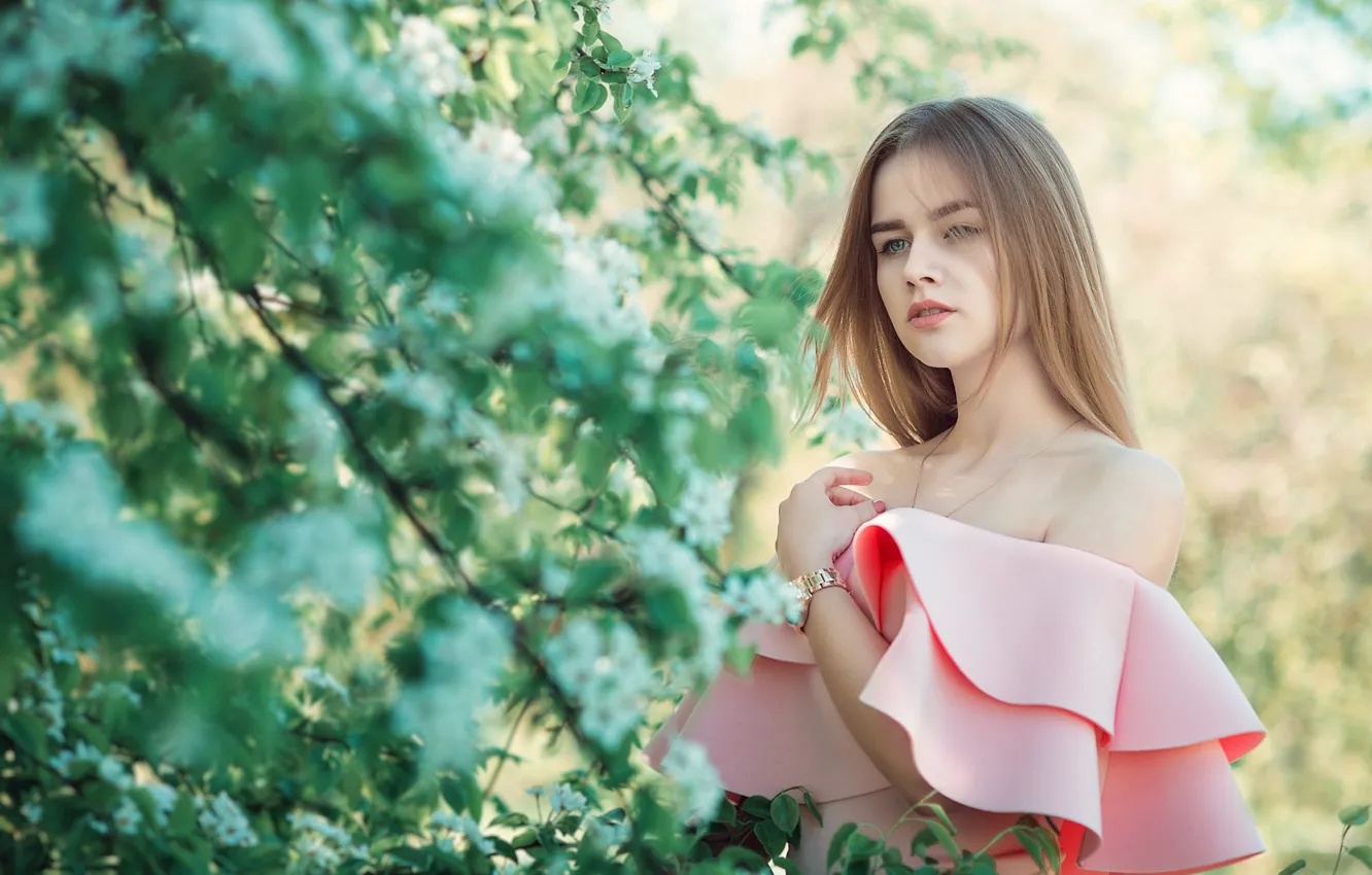 Photo wallpaper flowering, shoulders, bokeh, sponge, makeup