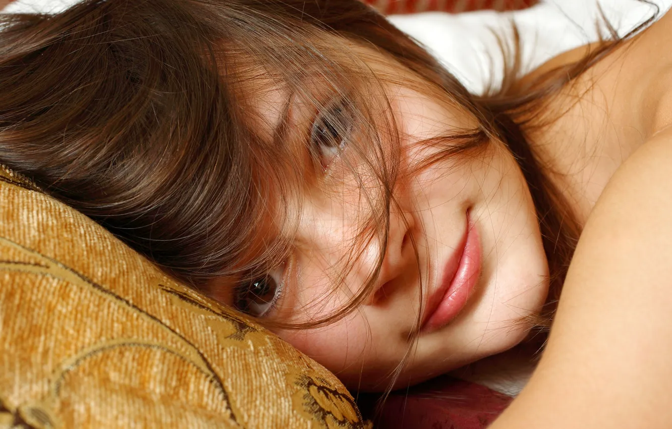 Photo wallpaper look, girl, face, smile, Alina