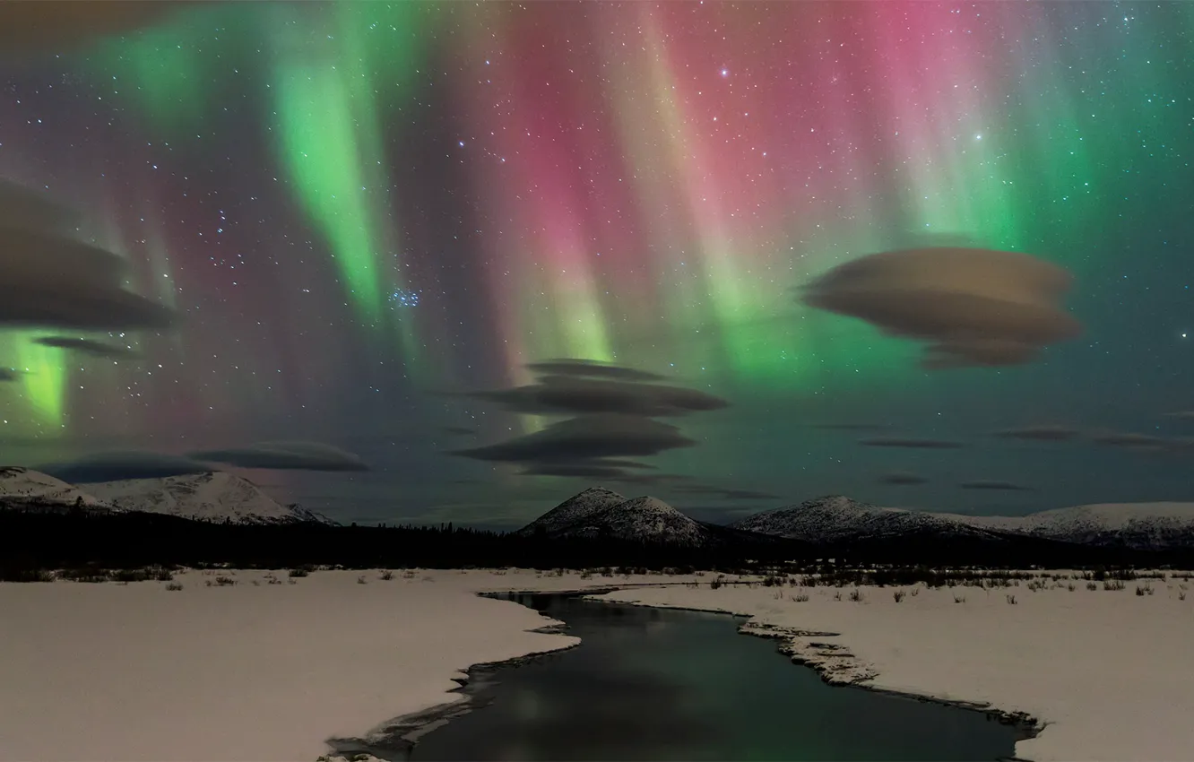 Photo wallpaper Northern lights, Canada, Whitehorse