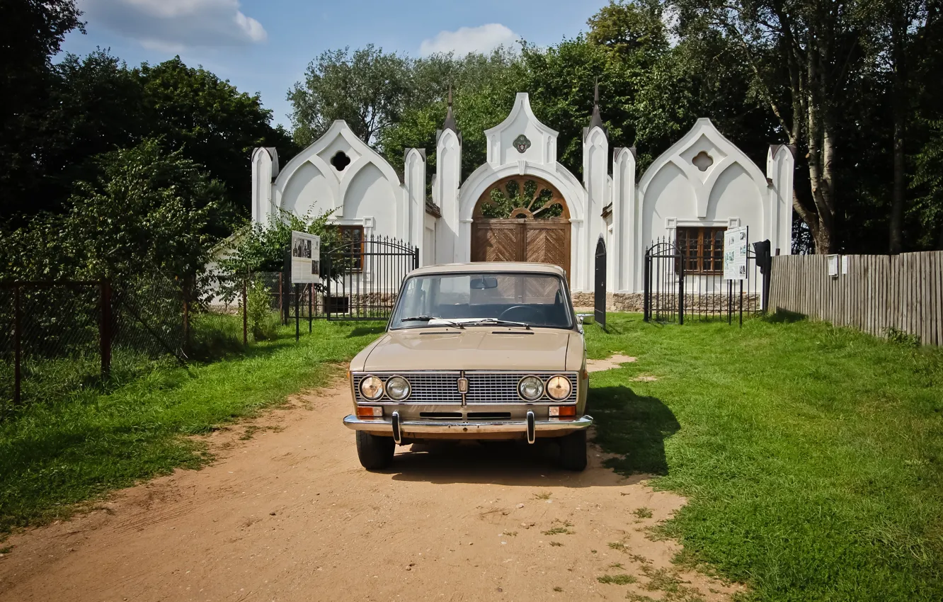 Photo wallpaper USSR, LADA, VAZ 2106, Six, Nadneman