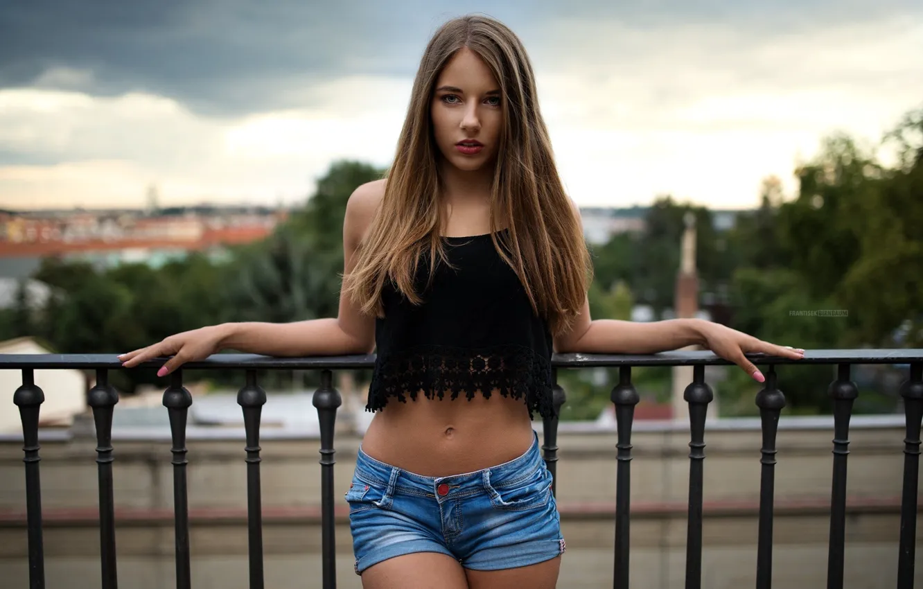 Photo wallpaper girl, the city, pose, background, shorts, makeup, Mike, figure