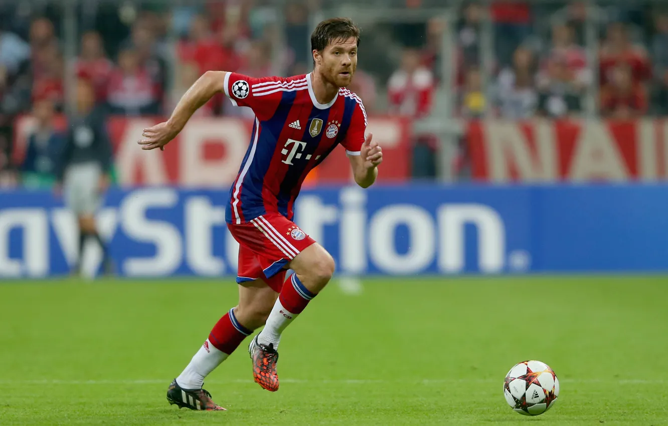 Photo wallpaper football, Allianz Arena, Xabi Alonso, FC Bayern Munich